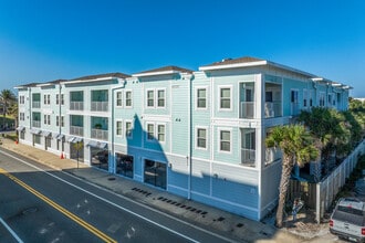 Surfside Apartments in Jacksonville Beach, FL - Building Photo - Building Photo