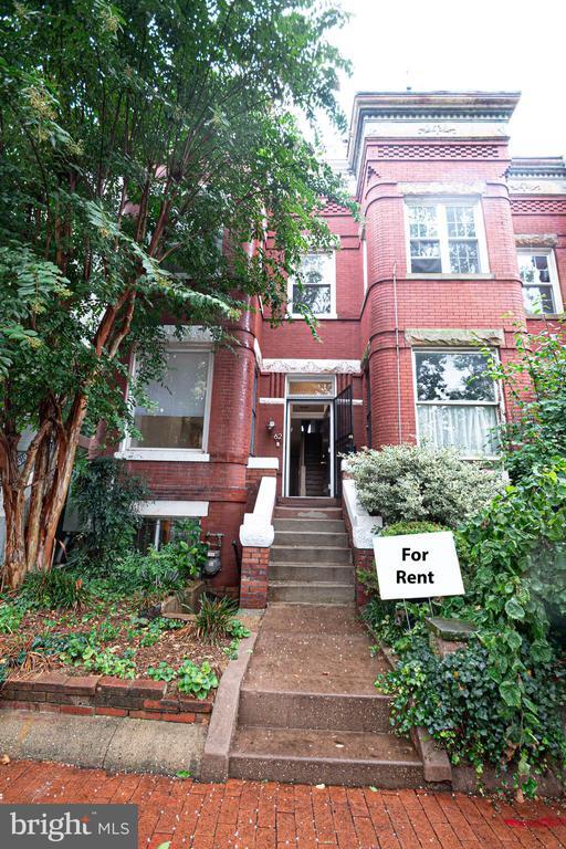 property at 62 S St NW