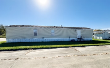 2552 Smith Ave in Marshalltown, IA - Building Photo - Building Photo