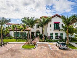 Wellington Vista in Lake Worth, FL - Building Photo - Building Photo