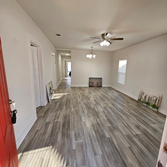 1509 W Collin St in Corsicana, TX - Building Photo - Building Photo