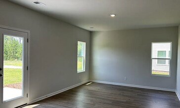 131 Freesia Dr in Springfield, GA - Building Photo - Building Photo