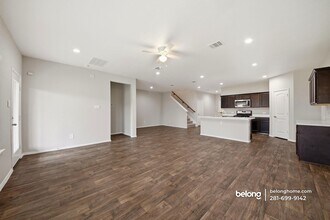 21349 Pne Ml Dr in Roman Forest, TX - Building Photo - Building Photo