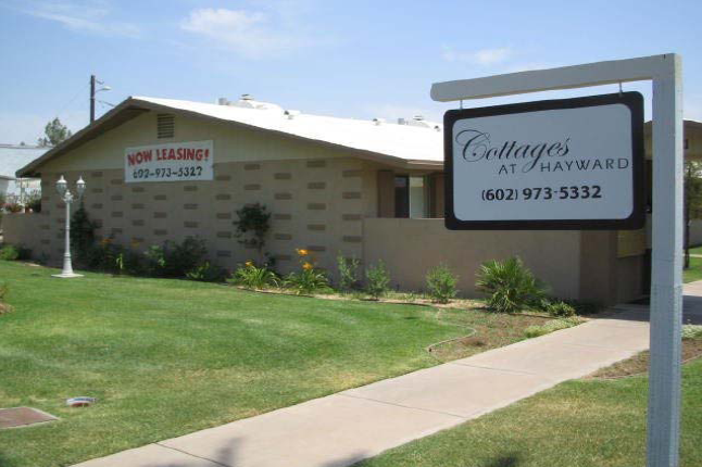 The Cottages at Hayward in Phoenix, AZ - Building Photo