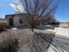 5852 Mafraq Ave NW in Albuquerque, NM - Building Photo - Building Photo
