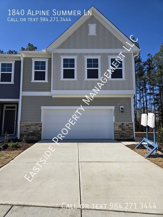 1840 Alpine Summer Ln in Apex, NC - Building Photo