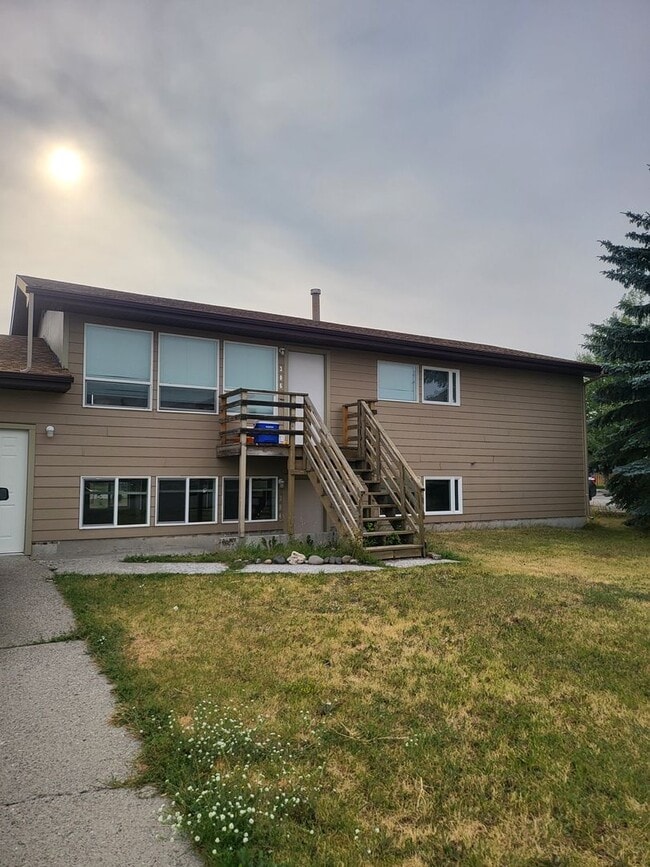 property at 304-306 S 20th Ave
