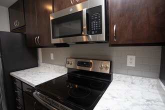 Palmetto Gardens in Columbia, SC - Building Photo - Building Photo