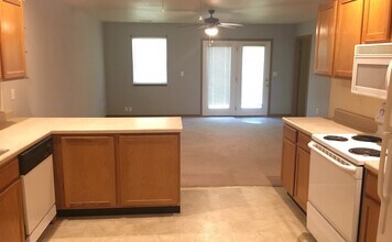 22595 Hollow Oak Ln in St. Robert, MO - Building Photo - Building Photo