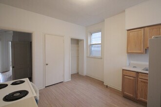 422 S Trenton Ave, Unit 2 in Pittsburgh, PA - Building Photo - Building Photo