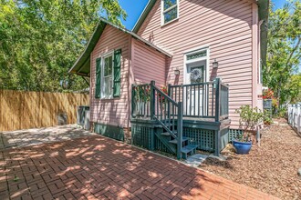 46 St Francis St in St. Augustine, FL - Foto de edificio - Building Photo