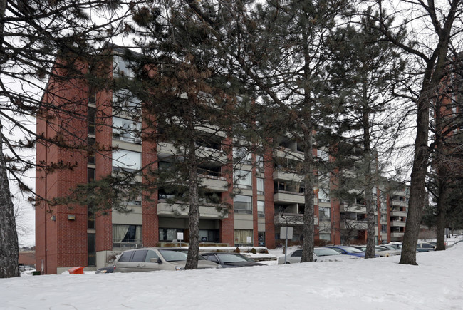 Gladstone Terrace in Ottawa, ON - Building Photo - Building Photo