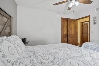 29828 Oak Knoll Rd in Rocky Mount, MO - Building Photo - Building Photo