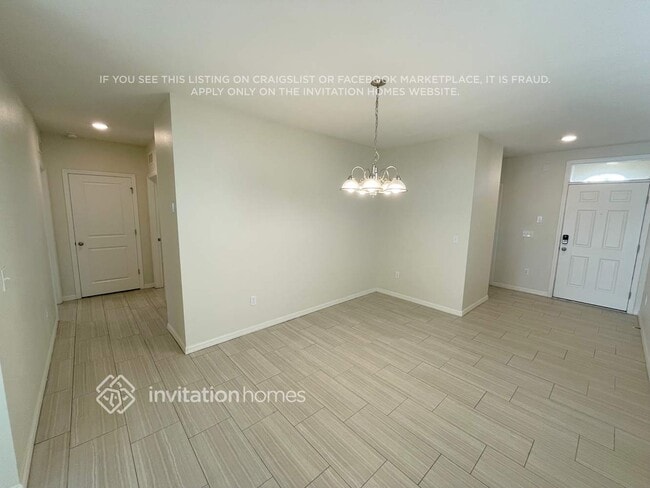 8004 Pelican Reed Cir in Wesley Chapel, FL - Building Photo - Building Photo