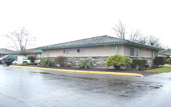 Coronado Springs in Seattle, WA - Building Photo - Building Photo