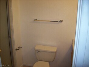 7262 Girard Dr in Las Vegas, NV - Building Photo - Building Photo