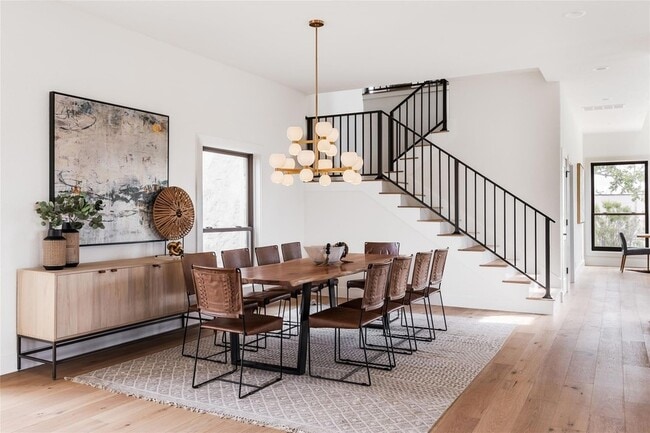 property at 3901 Peak Lookout Dr