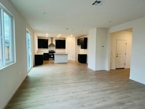 5433 Riverview Ln in Antioch, CA - Building Photo - Building Photo