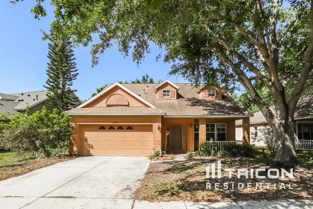10834 Newbridge Dr in Riverview, FL - Building Photo