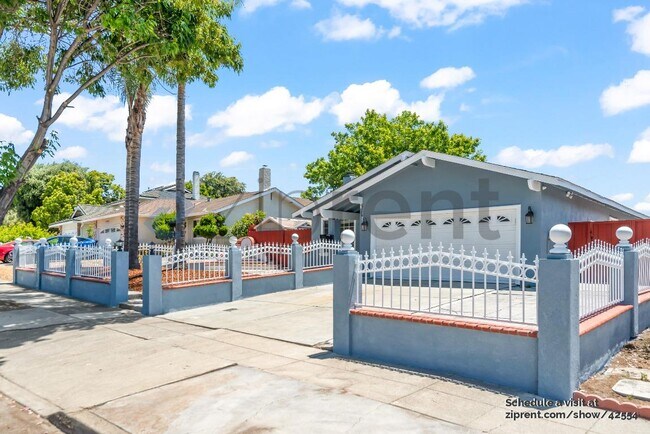 3152 Hostetter Rd in San Jose, CA - Building Photo - Building Photo