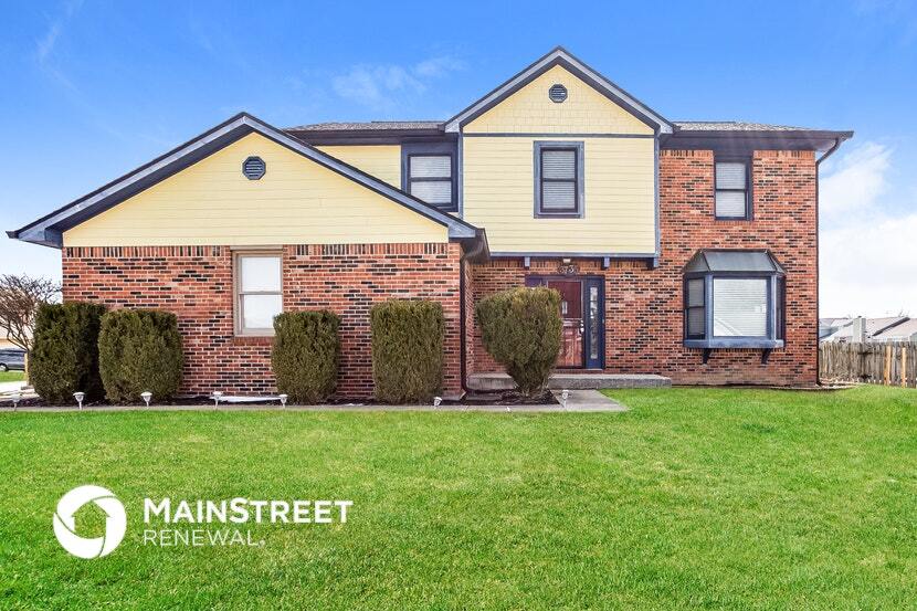 3735 Crickwood Dr in Indianapolis, IN - Foto de edificio