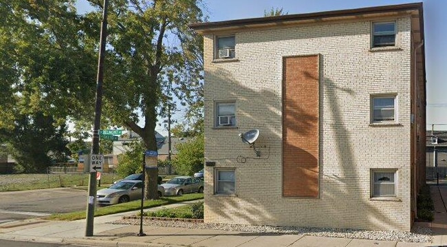 7350 W Belmont Ave