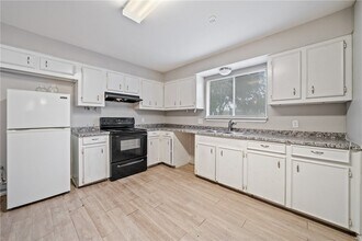 1809 Yale St in Corpus Christi, TX - Building Photo - Building Photo