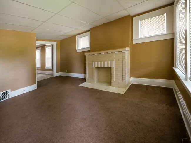 690-692 Carpenter St in Akron, OH - Building Photo - Building Photo