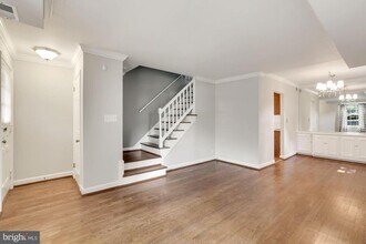 2941 S Dinwiddie St in Arlington, VA - Building Photo - Building Photo