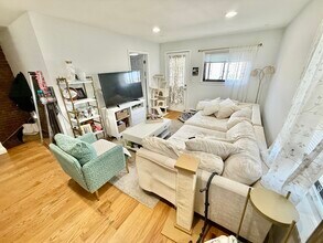 9 Boston St in Boston, MA - Building Photo - Building Photo