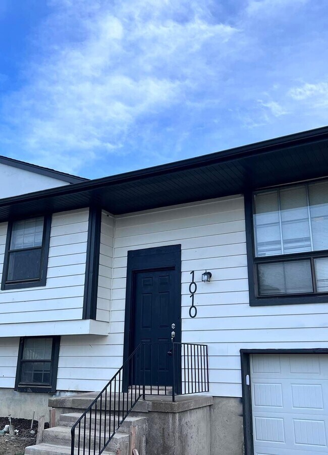 property at 1010 Montclair Dr