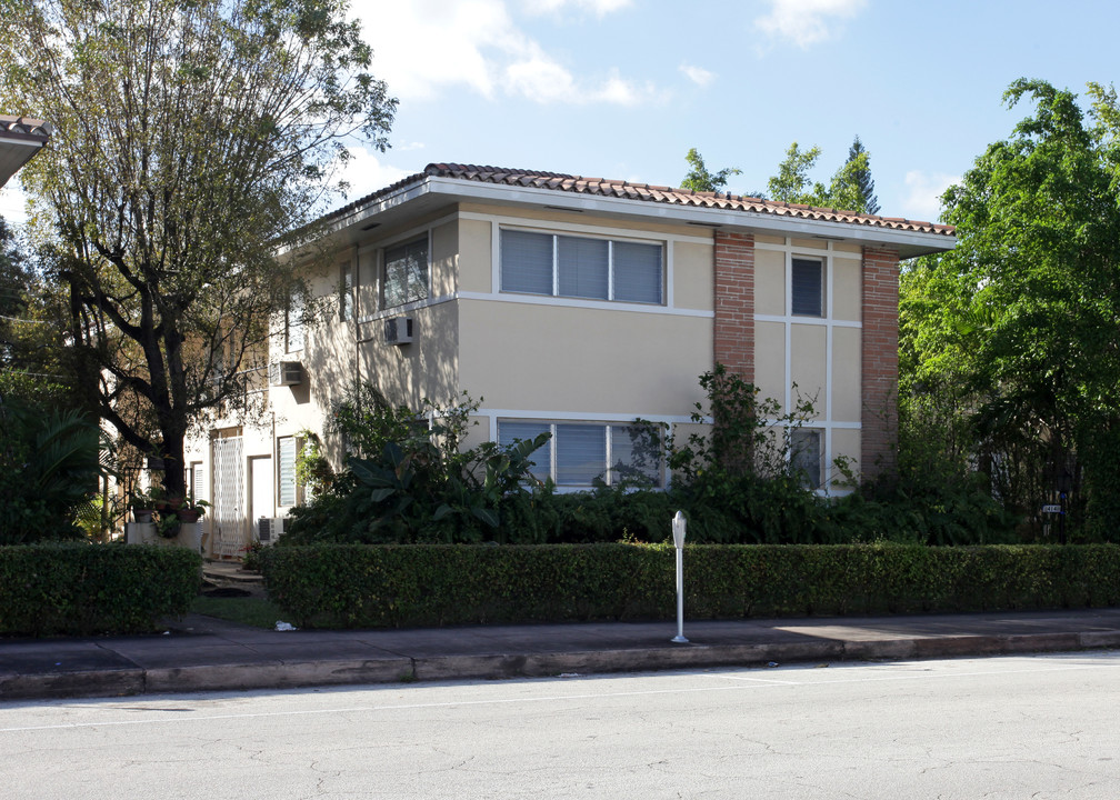 414 Valencia Ave in Coral Gables, FL - Foto de edificio