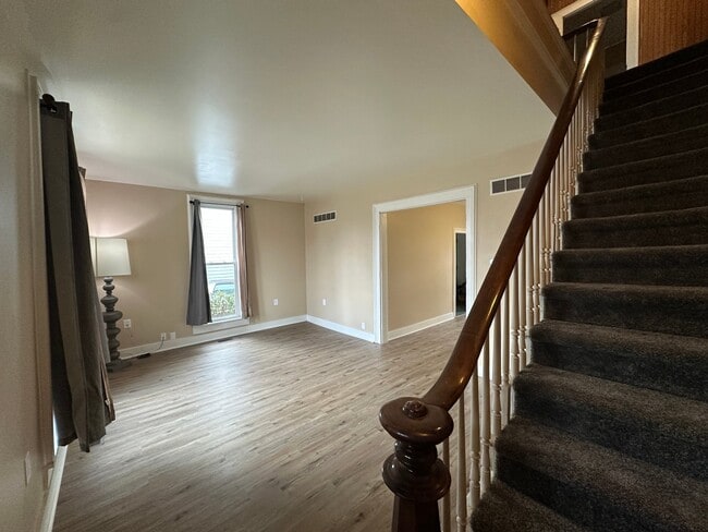 711 Napoleon St, Unit 711 in Valparaiso, IN - Building Photo - Building Photo