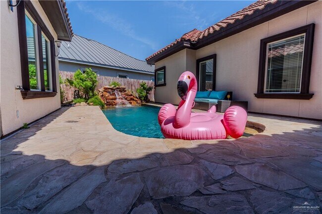 45 Monroe Ave in Edinburg, TX - Building Photo - Building Photo