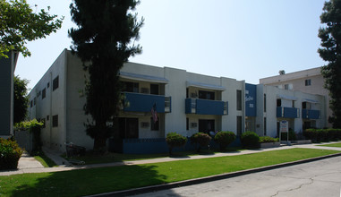 Vassar Electra in Canoga Park, CA - Building Photo - Building Photo