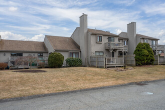 Buck Island Village Condominiums in West Yarmouth, MA - Building Photo - Building Photo