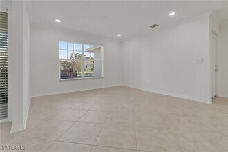 750 Southern Pines Dr in Naples, FL - Building Photo - Building Photo