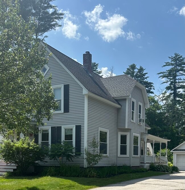 21 Clarke St, Unit 21 Clarke Upper in Concord, NH - Building Photo - Building Photo