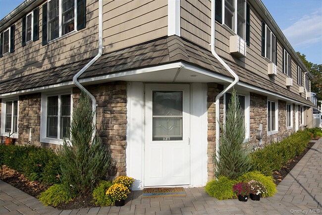property at 140 Orinoco Dr