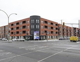 4560 Hochelaga in Montréal, QC - Building Photo