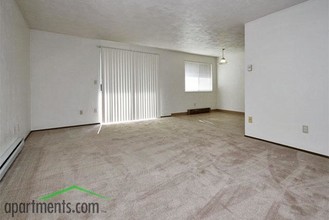 Laurel Park Apartments in Keizer, OR - Building Photo - Interior Photo