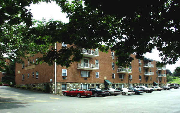 1600 Church Rd