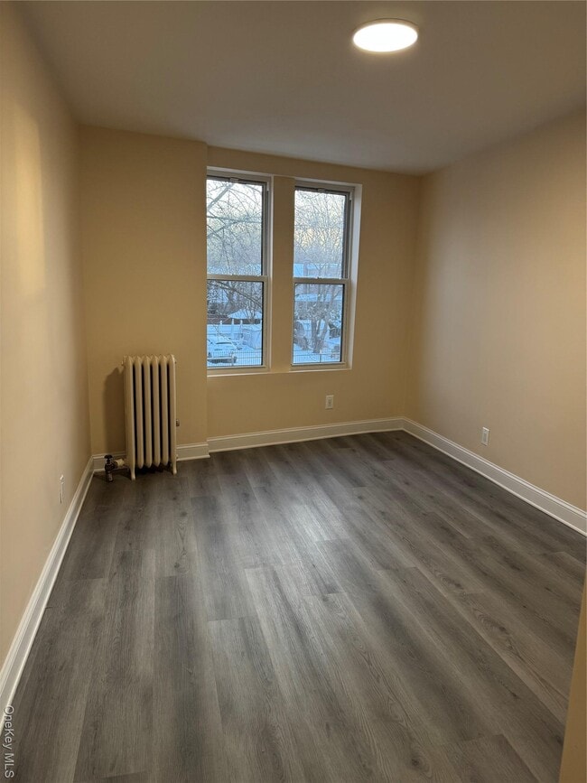 106-17 Metropolitan Ave in Queens, NY - Building Photo - Building Photo