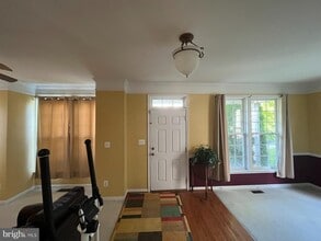 43326 Columbus St in Ashburn, VA - Building Photo - Building Photo