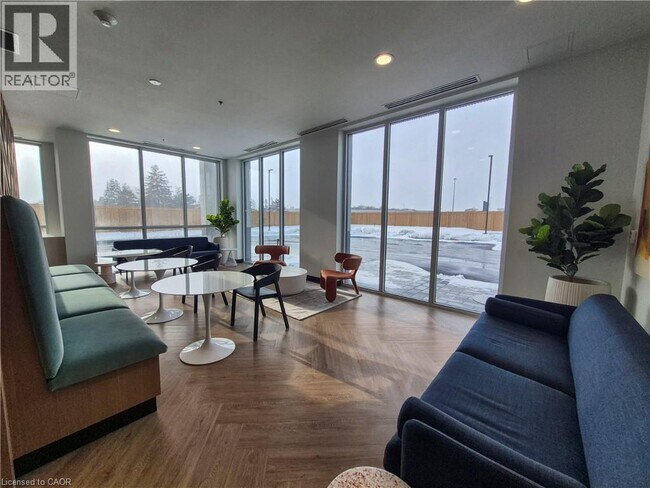 1333 Weber St E in Kitchener, ON - Building Photo - Building Photo