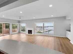 1302 Marina Bay Dr in Clear Lake Shores, TX - Building Photo - Building Photo
