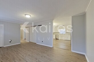 2319 Applewood Dr in Center Point, AL - Foto de edificio - Building Photo