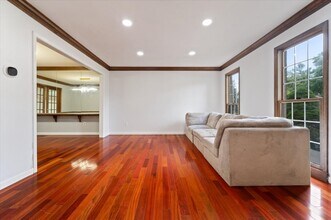 2196 Willow Leaf Dr in Rochester Hills, MI - Building Photo - Building Photo