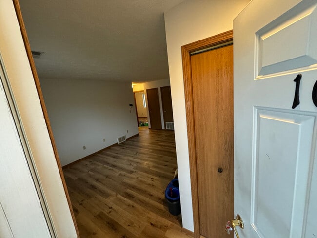 1017 Indian St in Saint Paul, NE - Building Photo - Building Photo