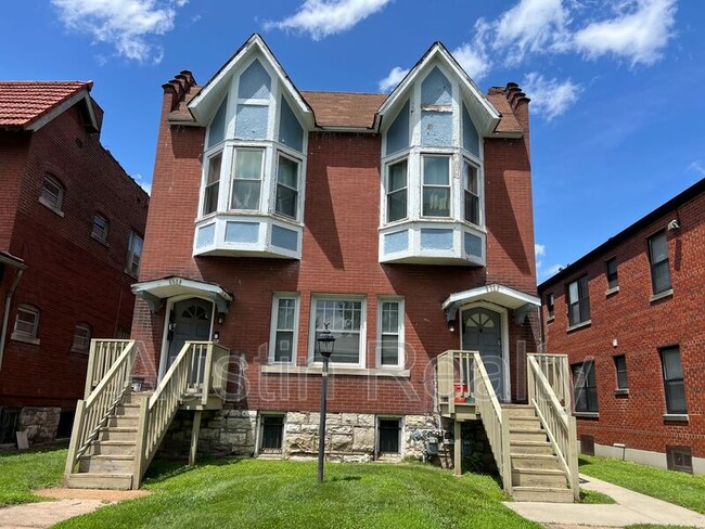 property at 6007 Waterman Blvd